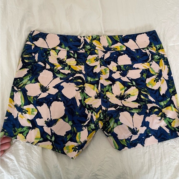 J Crew Floral Shorts - Picture 4 of 4